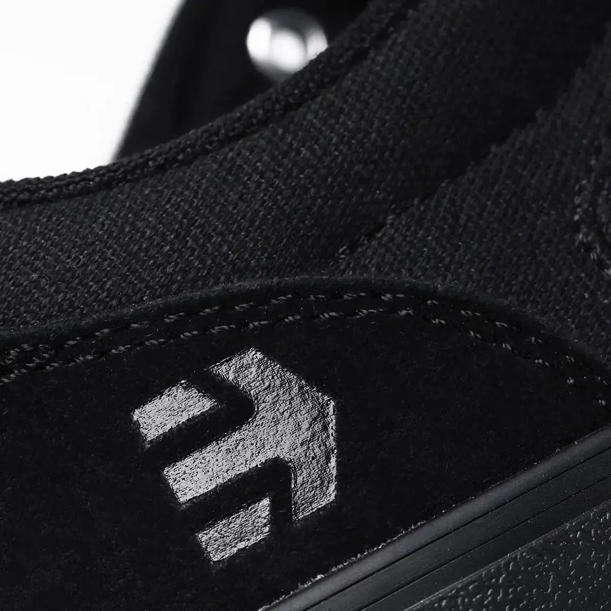 Etnies Barge LS